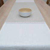 Ľanový obrus behúň BASTIEN - luxusný obrus s bielou čipkou